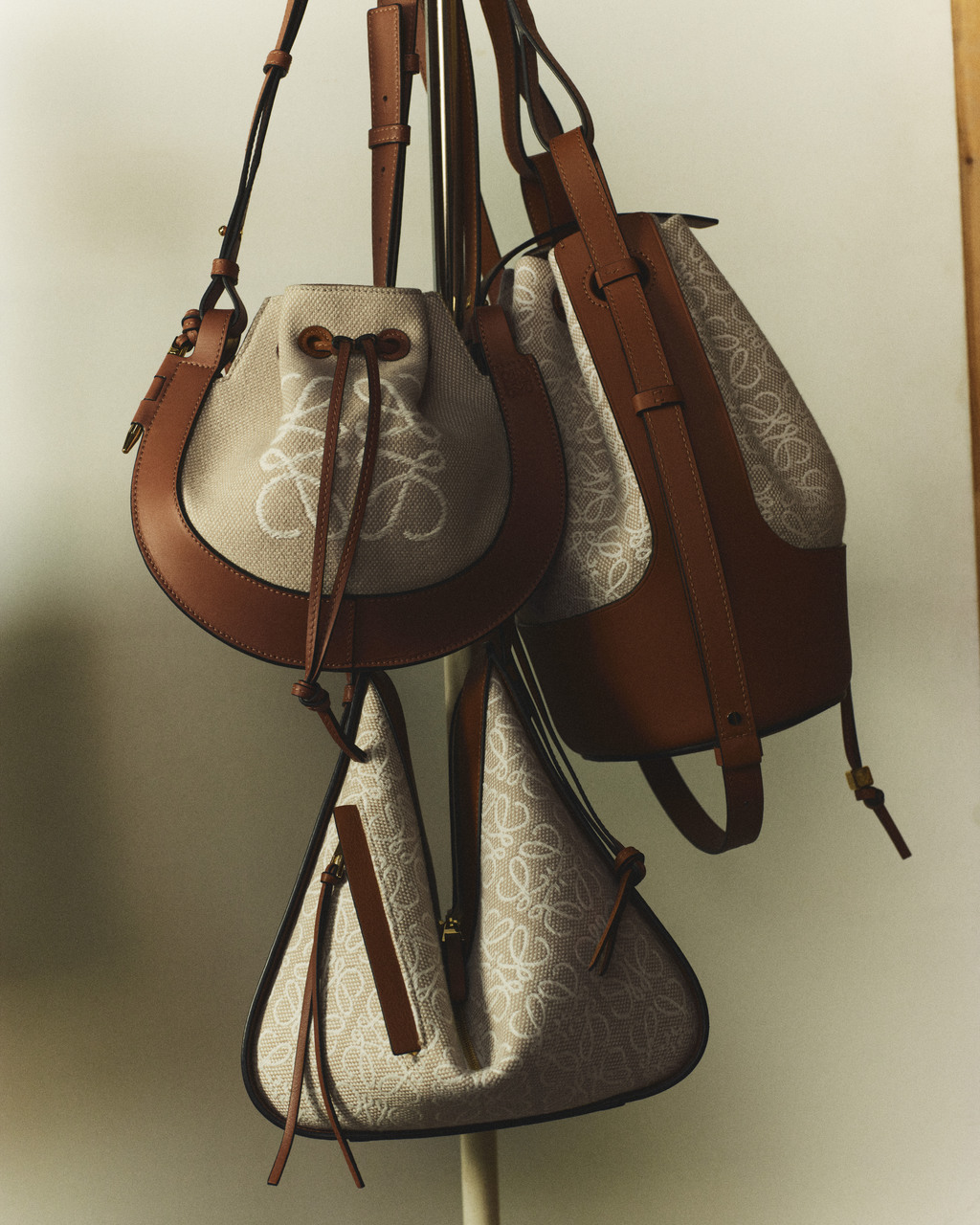 LOEWE - Set Design by ANNA SBIERA