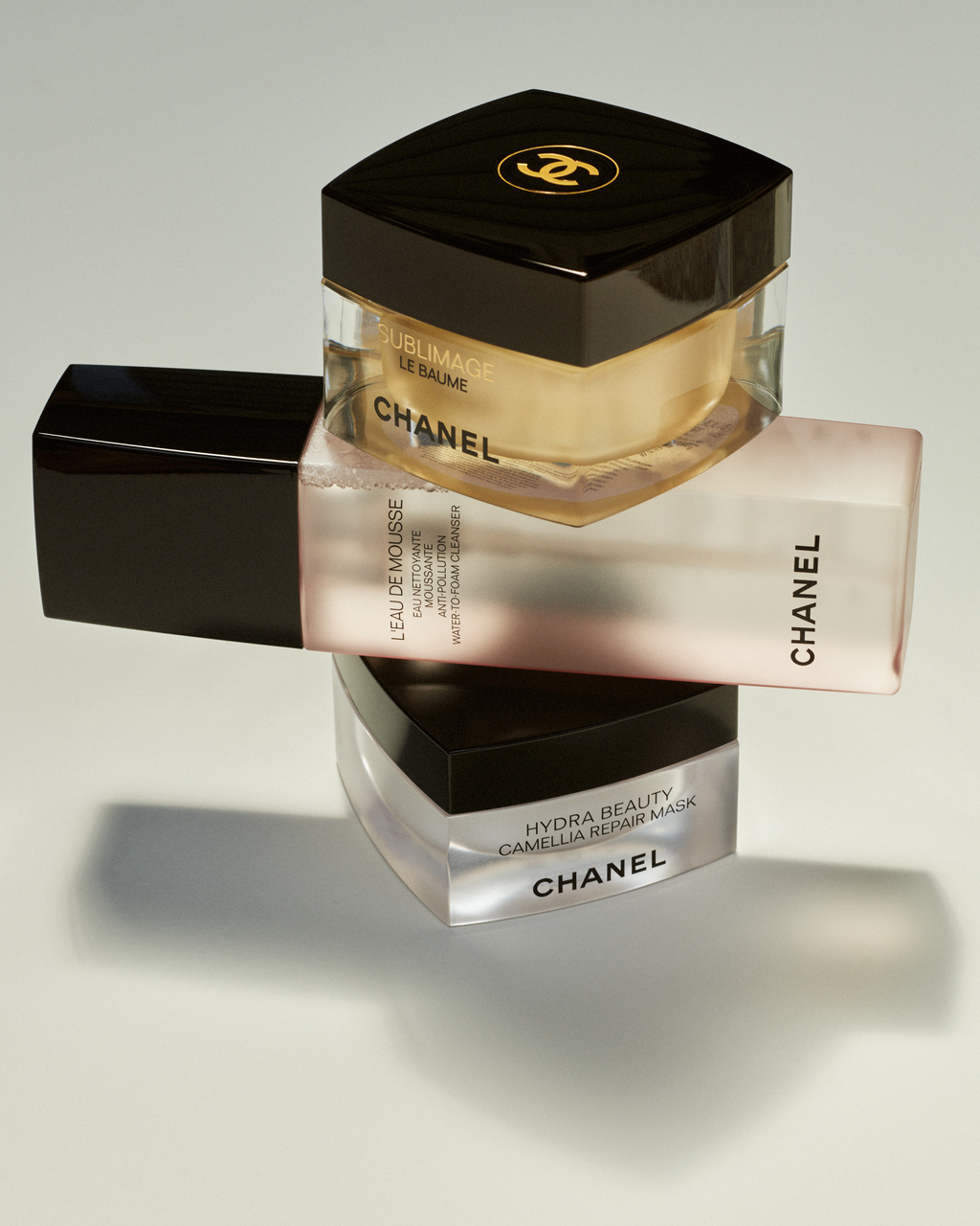 INPRINT x CHANEL beauty - Photography by VICTORIA ZSCHOMMLER