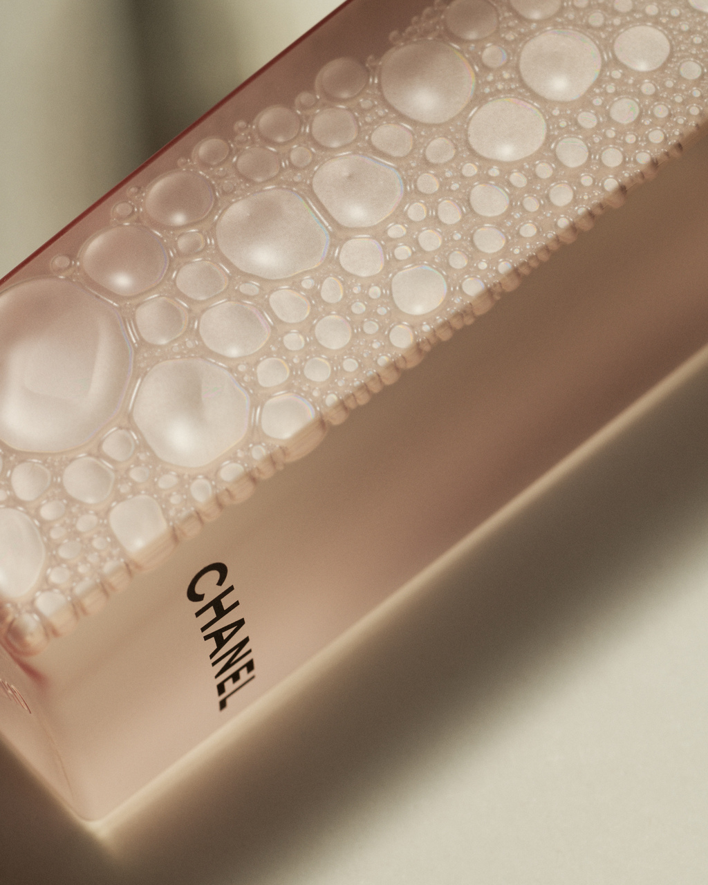 INPRINT x CHANEL beauty - Photography by VICTORIA ZSCHOMMLER