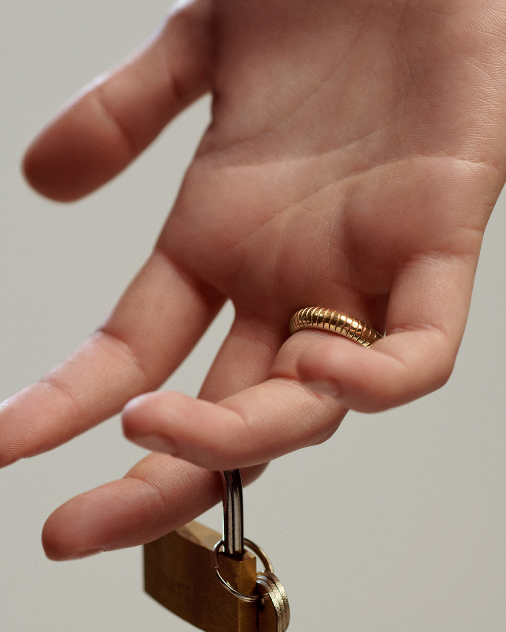 ONE MAGAZINE - Photography by VICTORIA ZSCHOMMLER