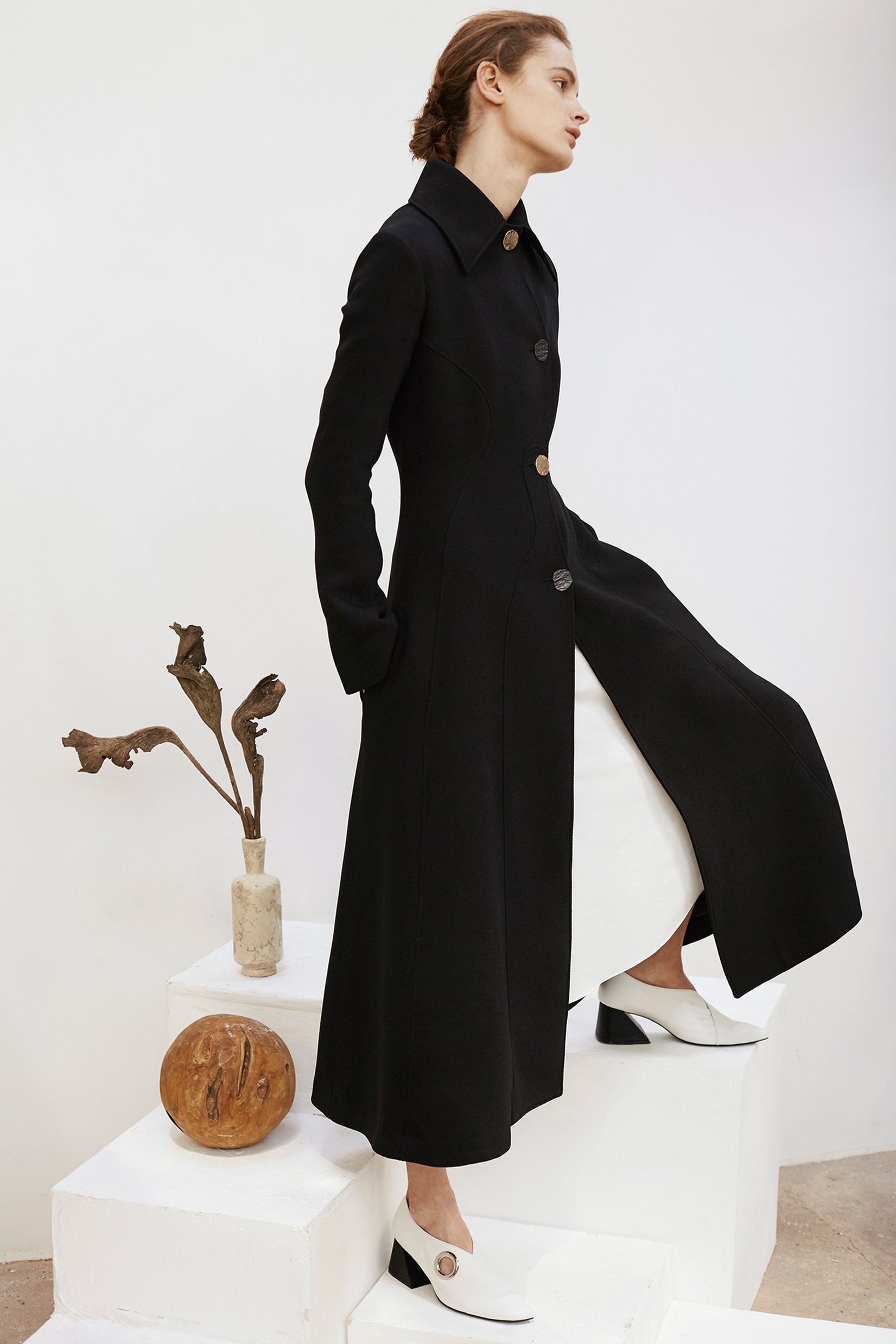 Rejina Pyo  - Set Design by ANNA SBIERA