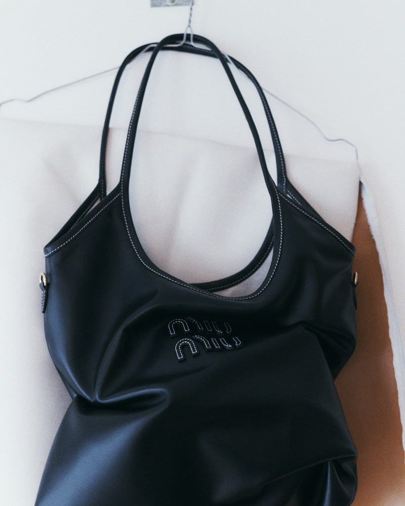 M LE MONDE - Sac - Set Design by ANNA SBIERA