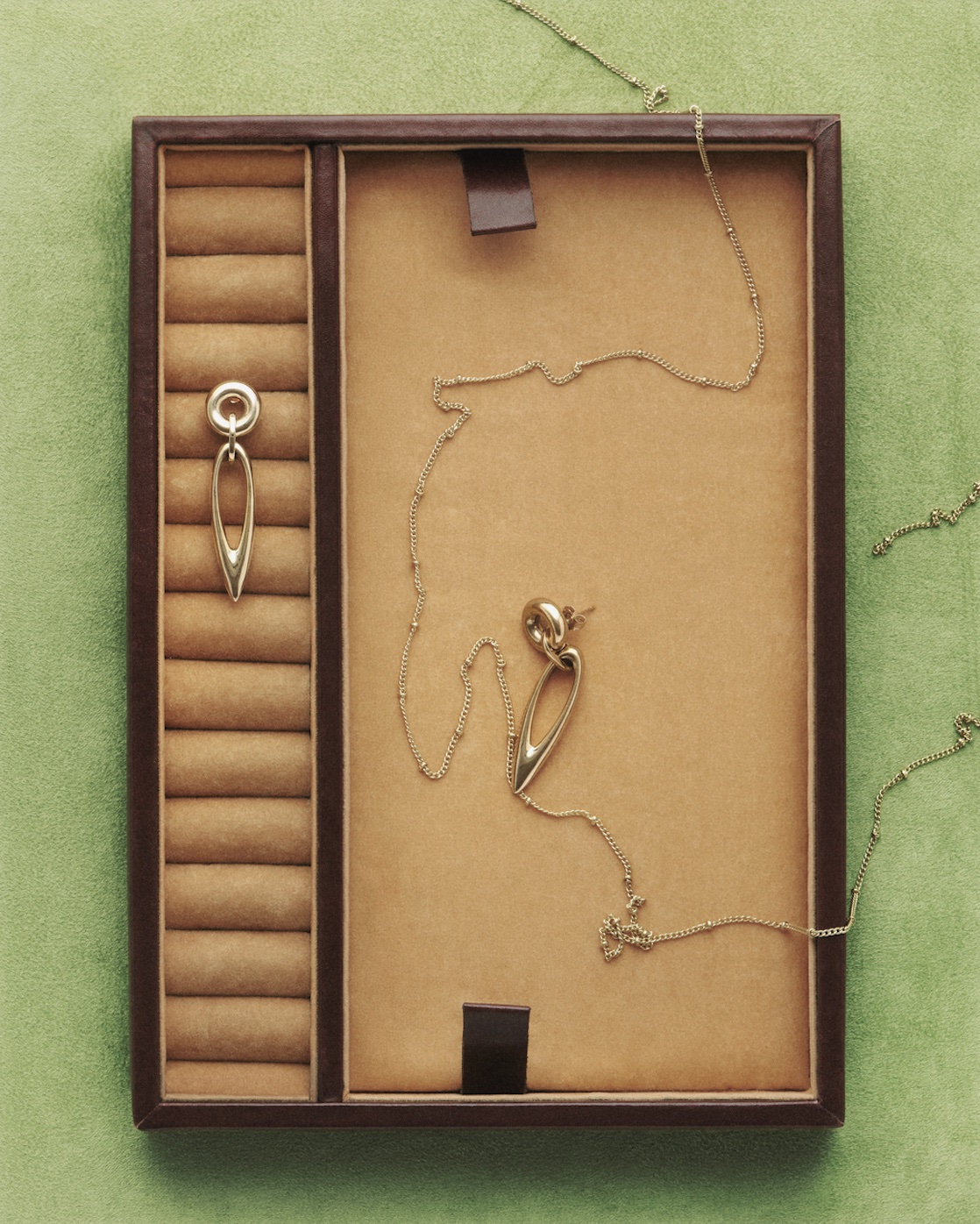 ZELDA PASSINI - Set Design by ANNA PIASEK