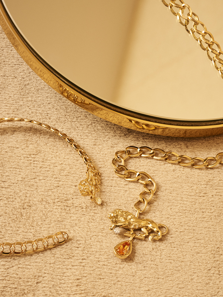 Inprint x Chanel - Photography by VICTORIA ZSCHOMMLER