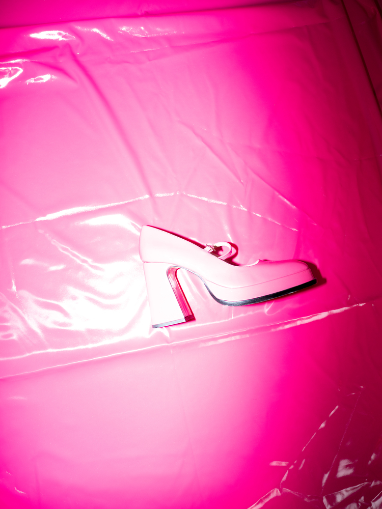 M LE MONDE - Set Design by NICHOLAS WILLIAM WHITE